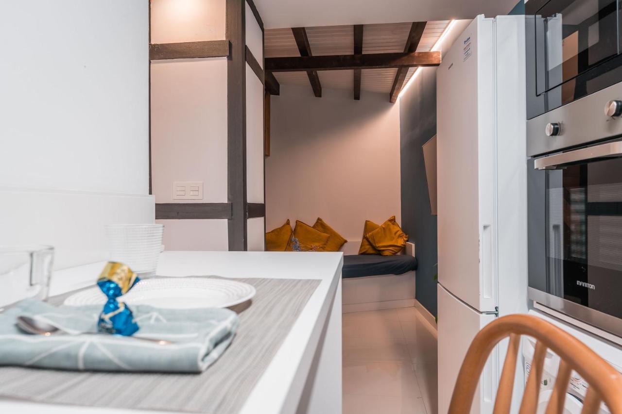 Qh Eme Suites Granada Exterior foto